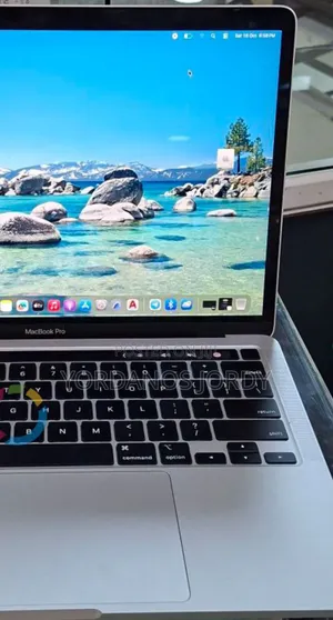 New Laptop Apple MacBook Pro 2022 M2 8GB Apple M2 SSD 256GB