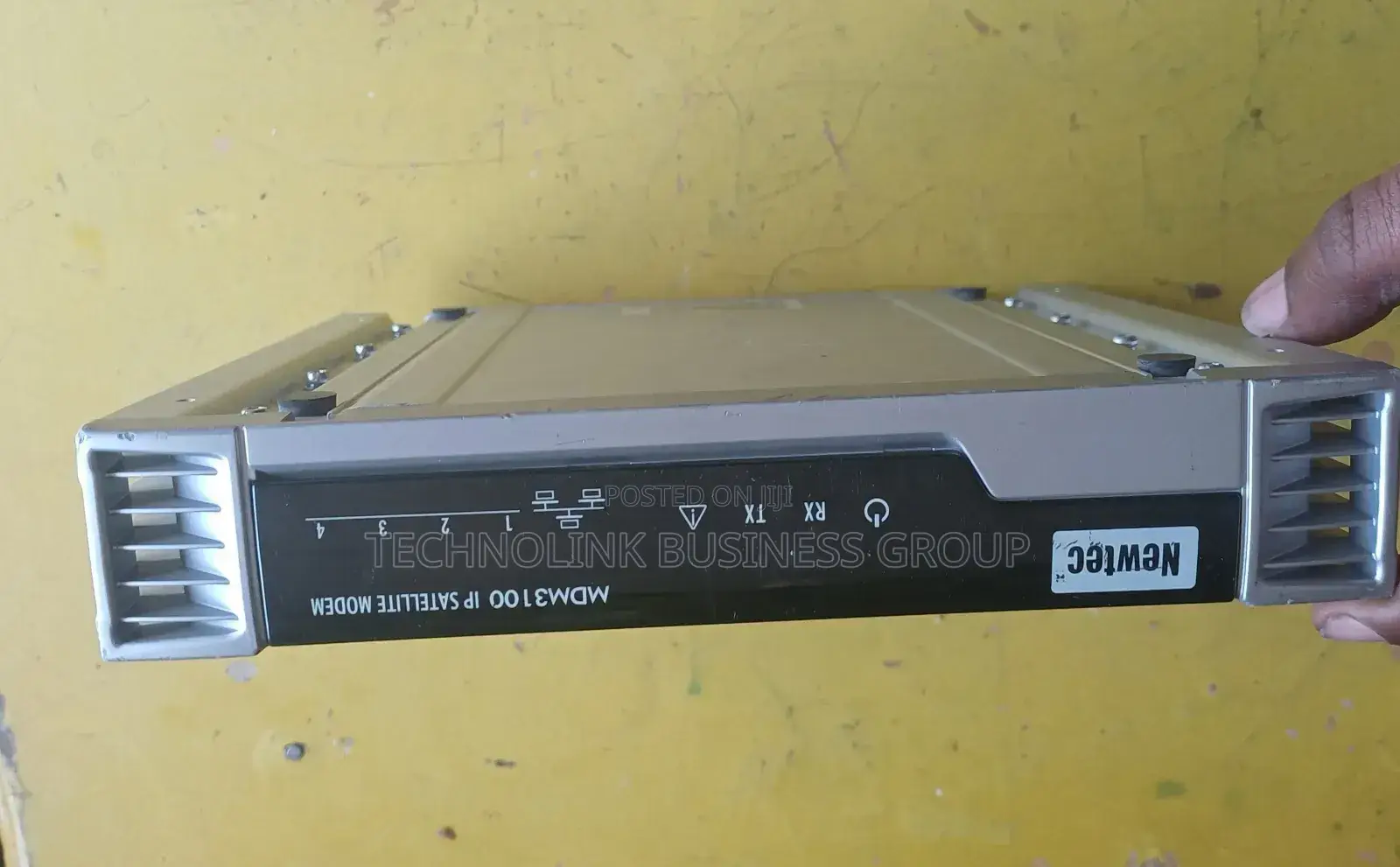 Newtec Mdm3100 Ip Satellite Modem With Full C-Band PLL LNB
