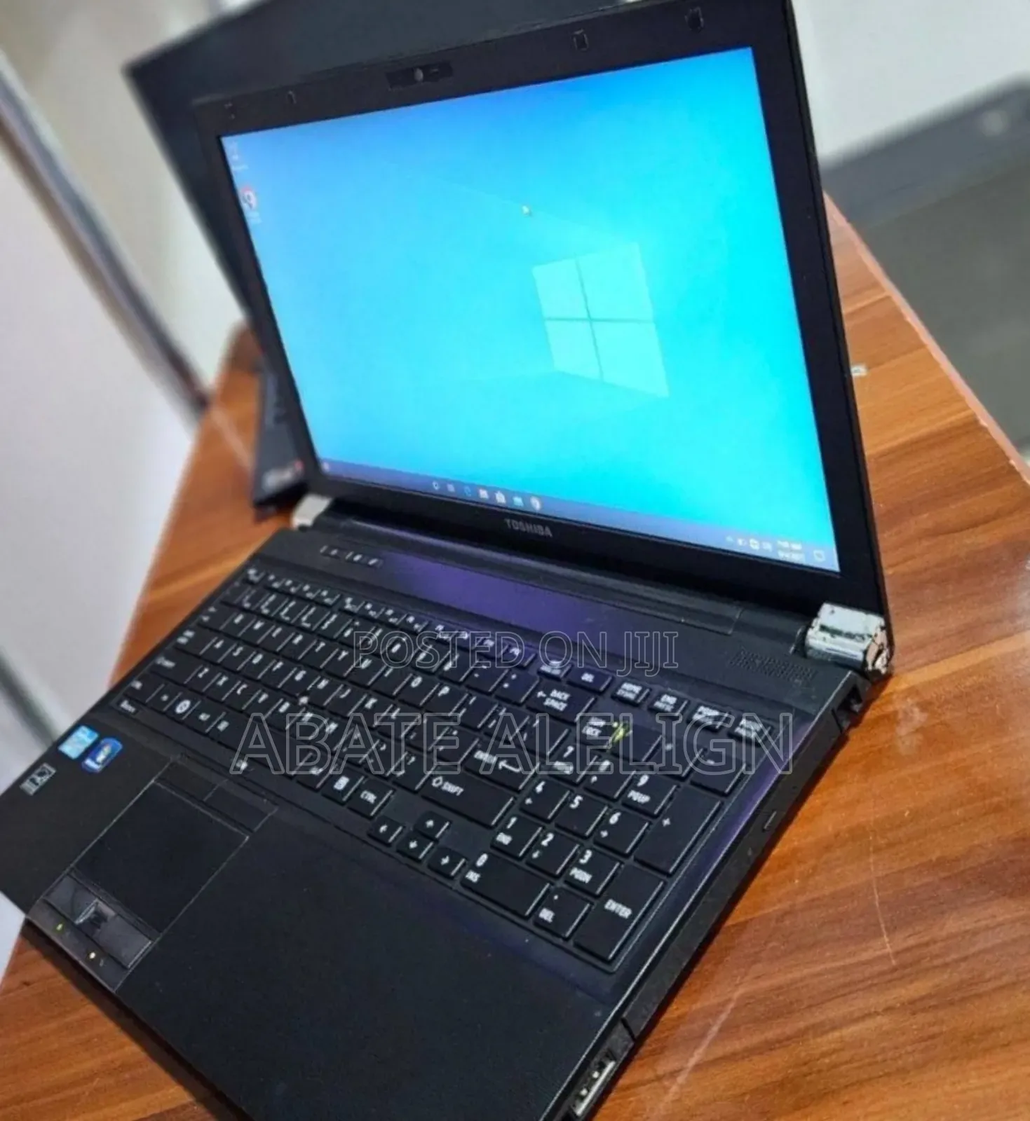 New Laptop Toshiba Tecra R950 4GB Intel Core I3 HDD 320GB