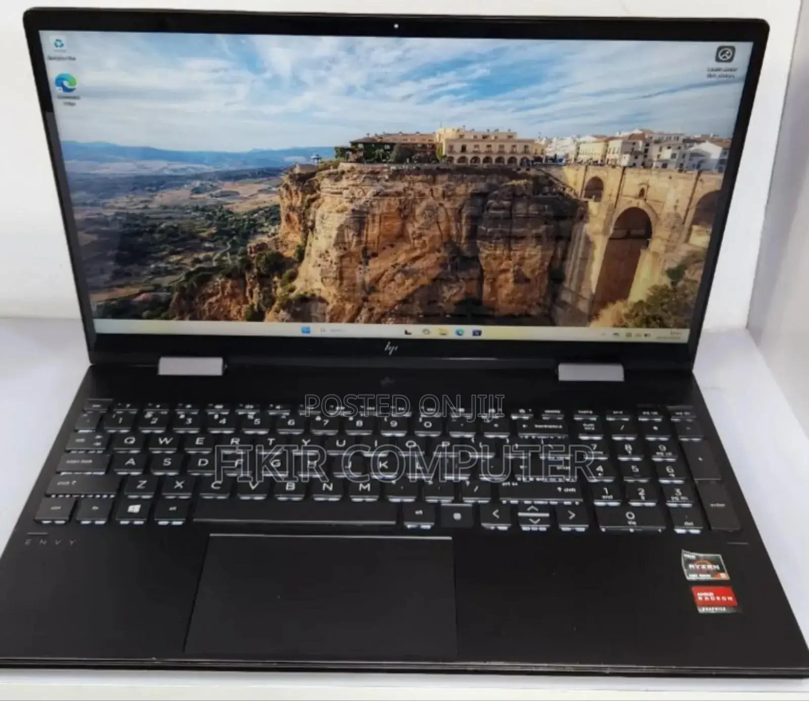 New Laptop HP Envy X360 16GB AMD Ryzen 5 SSD 256GB