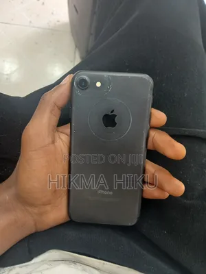 Apple iPhone 7 32 GB Black