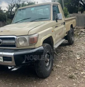 Toyota Land Cruiser 2008 Gold