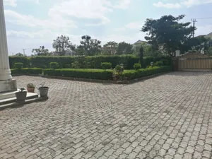 7bdrm House in Ccd, Yeka for rent