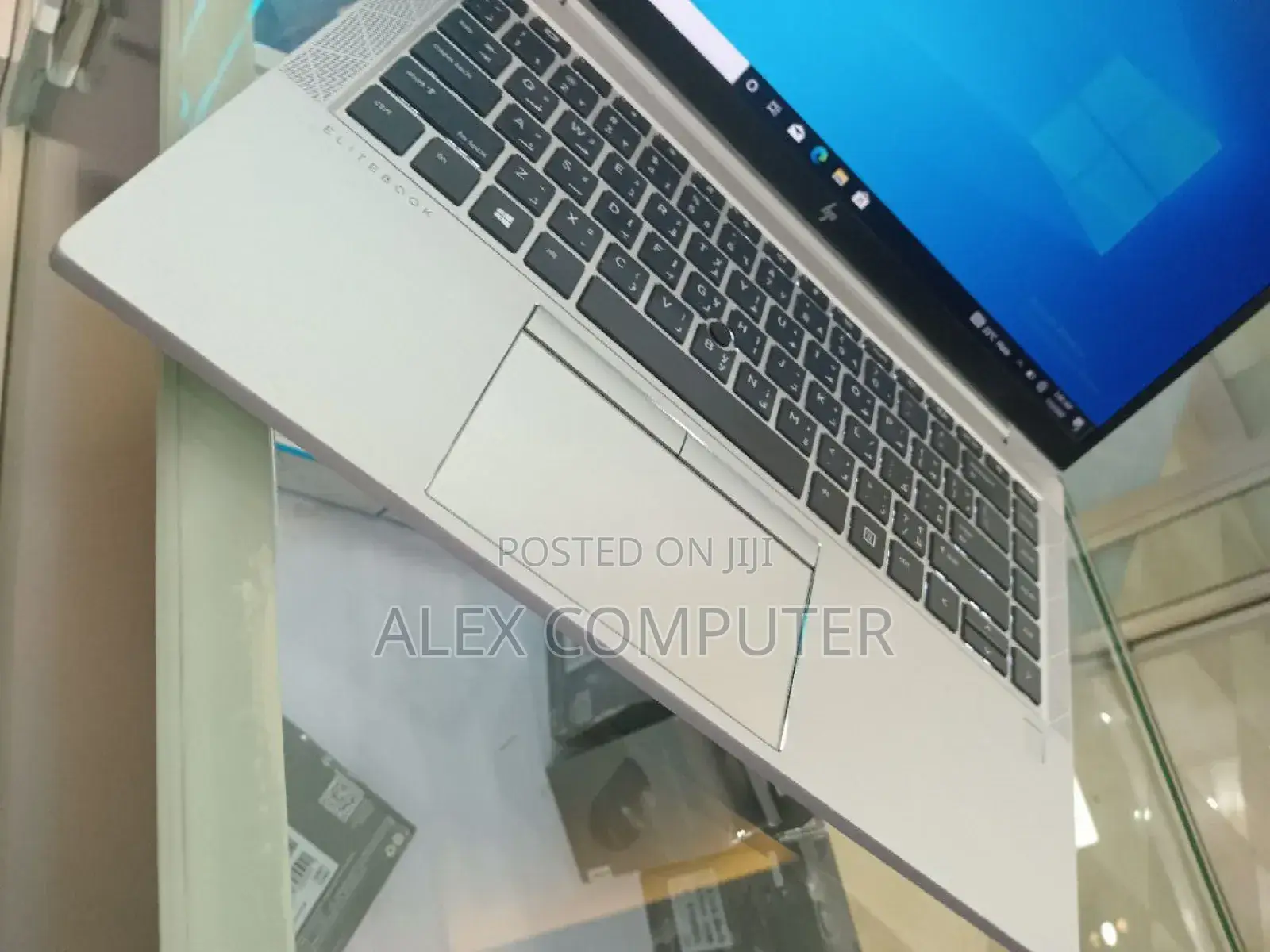 New Laptop HP EliteBook 840 G8 16GB Intel Core I7 SSD 512GB