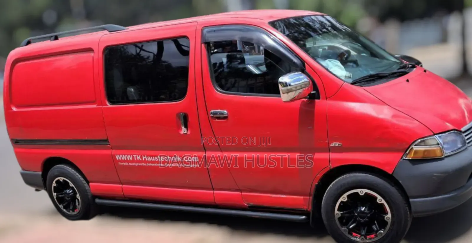 Toyota HiAce 2006 Red