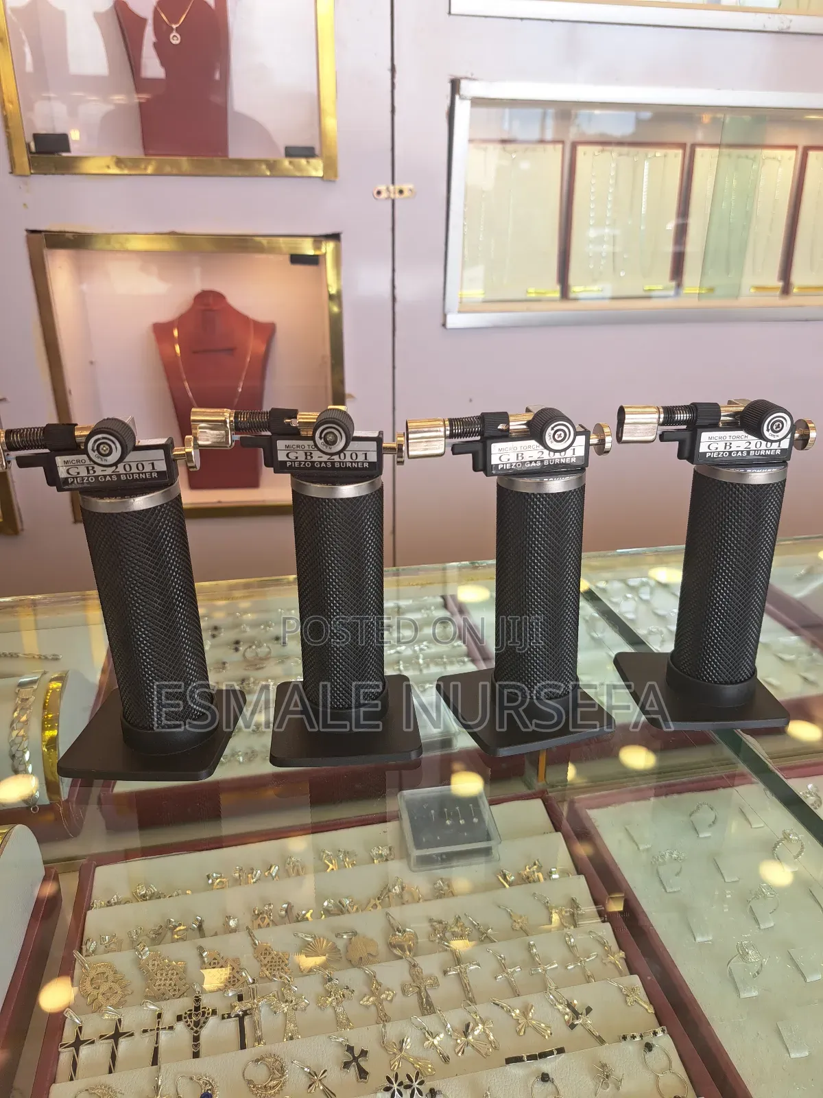 የወርቅ መበየጃ Welder