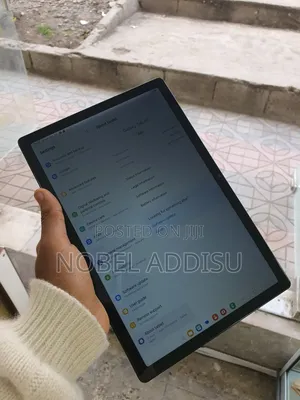 New Samsung Galaxy Tab 8.9 P7300 64 GB White