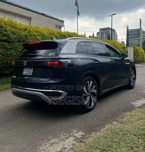 New Volkswagen ID.6 2023 Blue