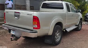Toyota Hilux 2008 Brown
