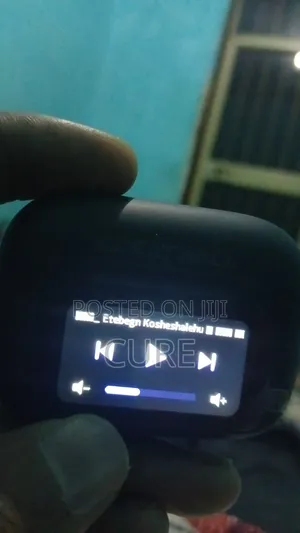 Greatwall Headphones (Air Pro 9) With Touchscreen