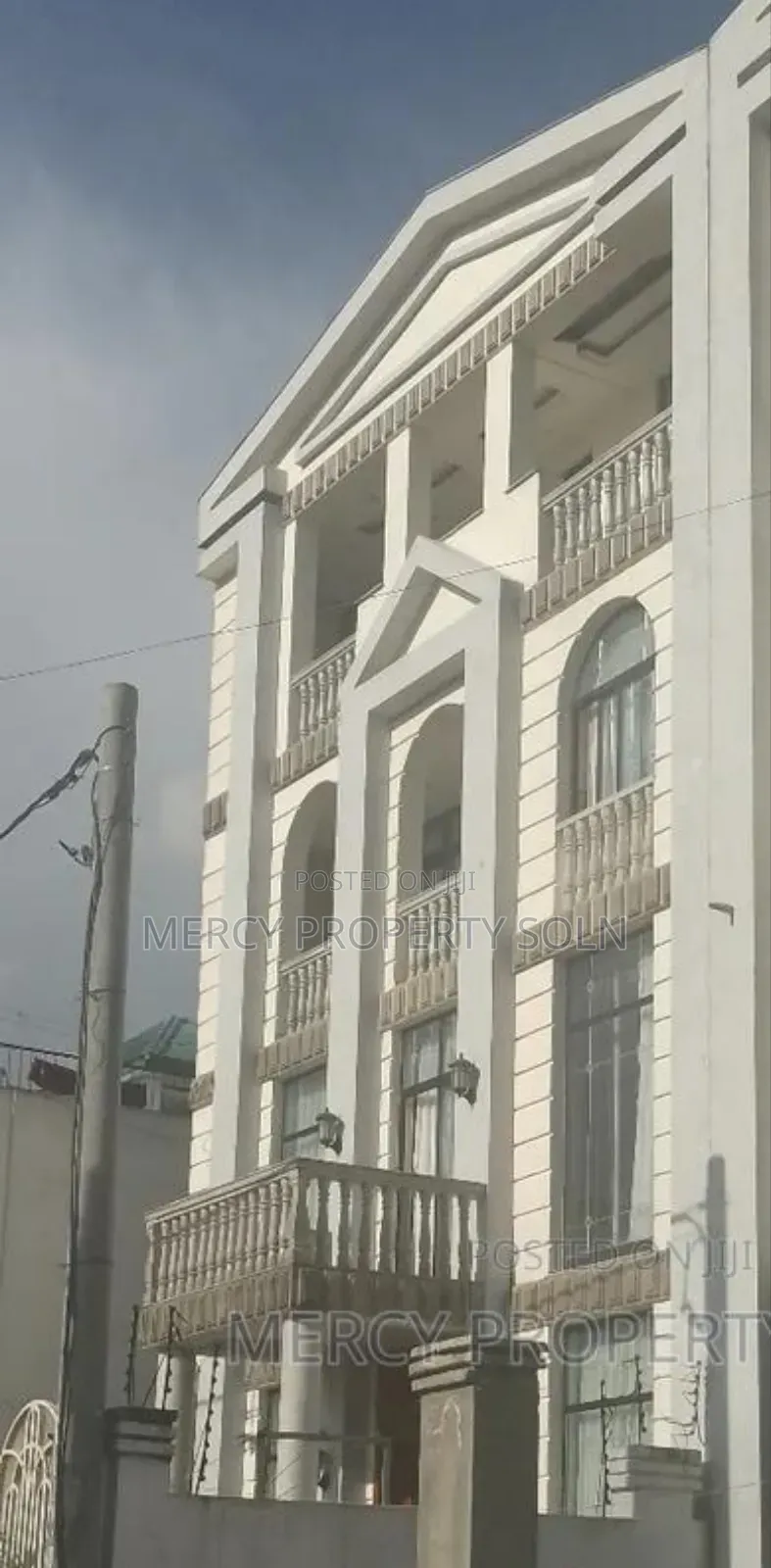 Furnished 6bdrm House in Bole for sale