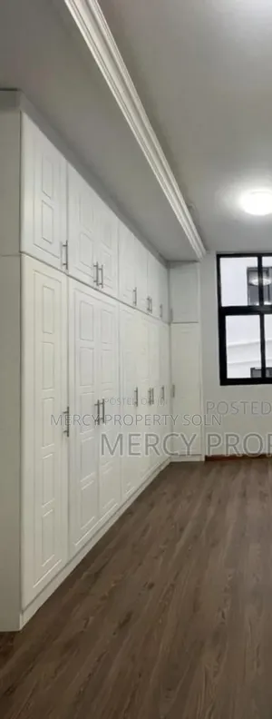 Furnished 6bdrm House in Bole for sale