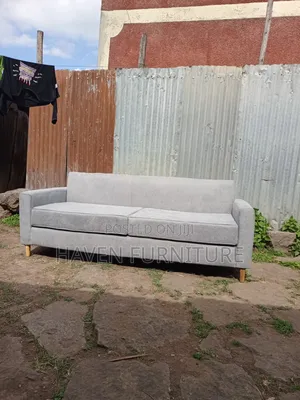 Median Sofa