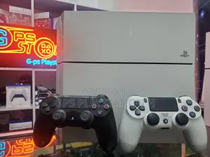 Photo - Playstation 4 Jealbreak የተደረገ Game የፈለጋችሁት Game ይጫናል