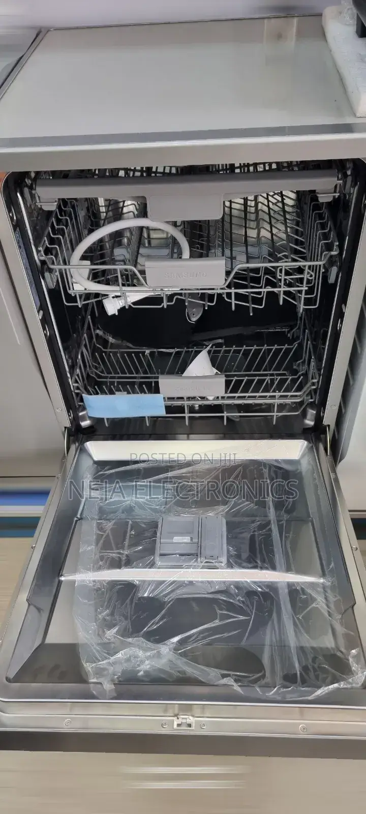 Samsung Dishwasher 14-Place Setting