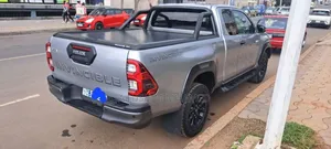 Toyota Hilux 2021 Silver
