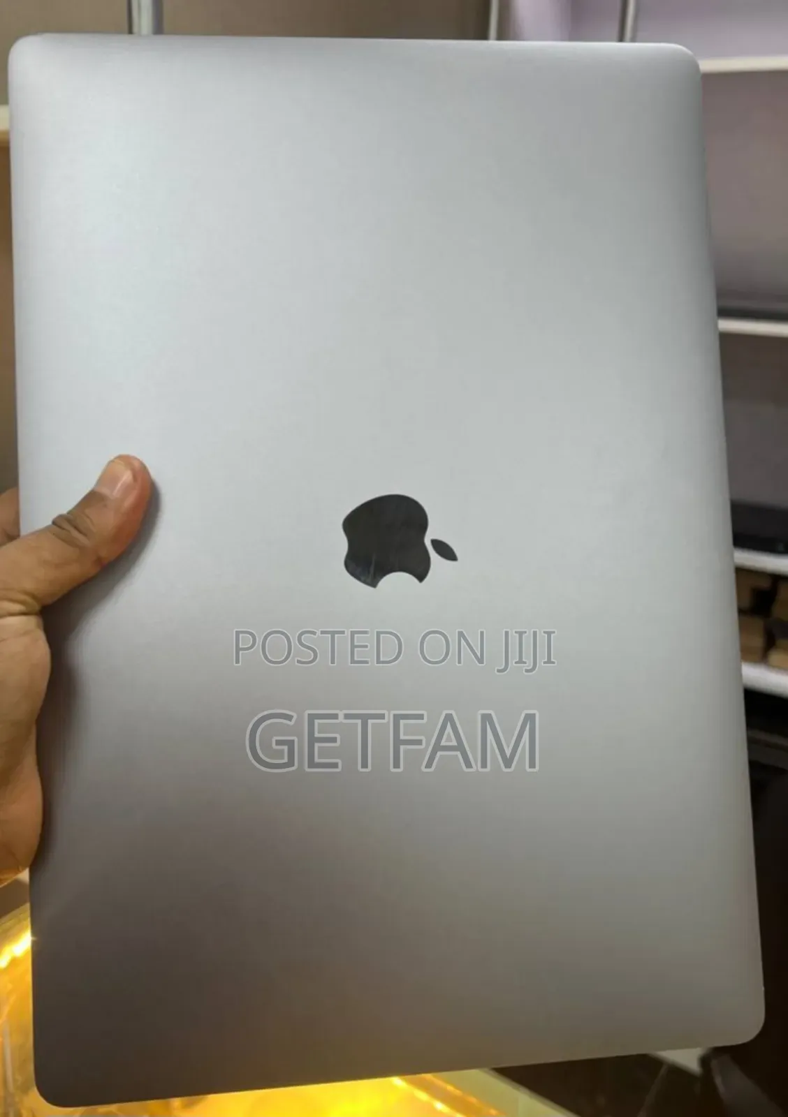 New Laptop Apple MacBook Pro 2019 32GB Intel Core I9 SSD 512GB