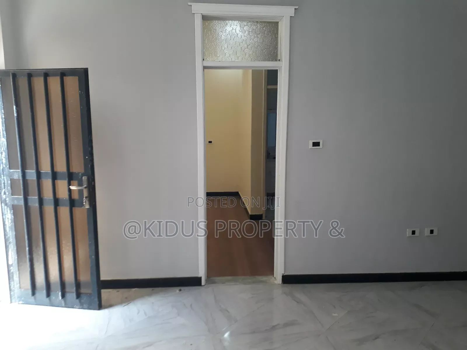 2bdrm House in Abo Square, Nifas Silk-Lafto for rent