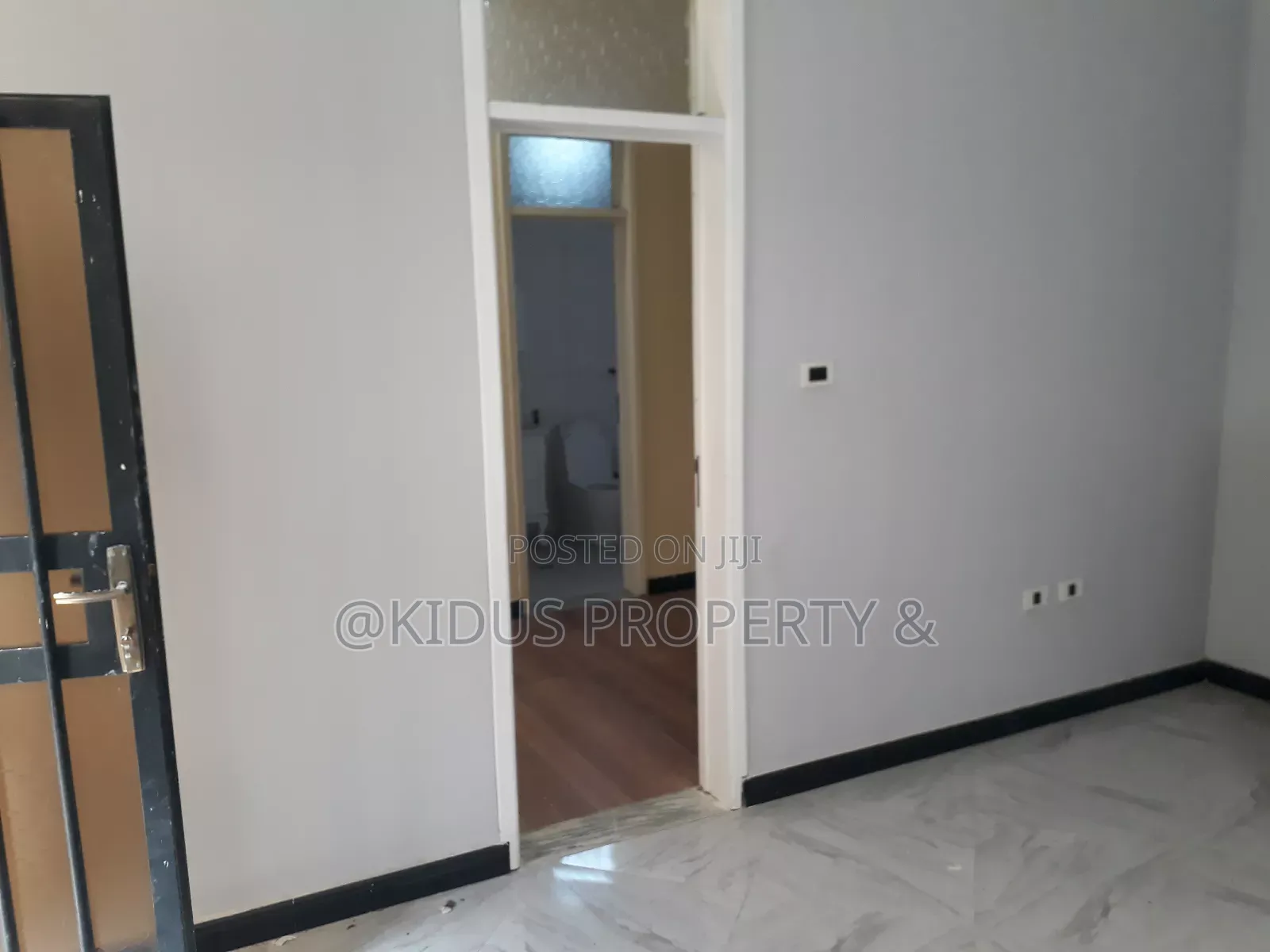 2bdrm House in Abo Square, Nifas Silk-Lafto for rent