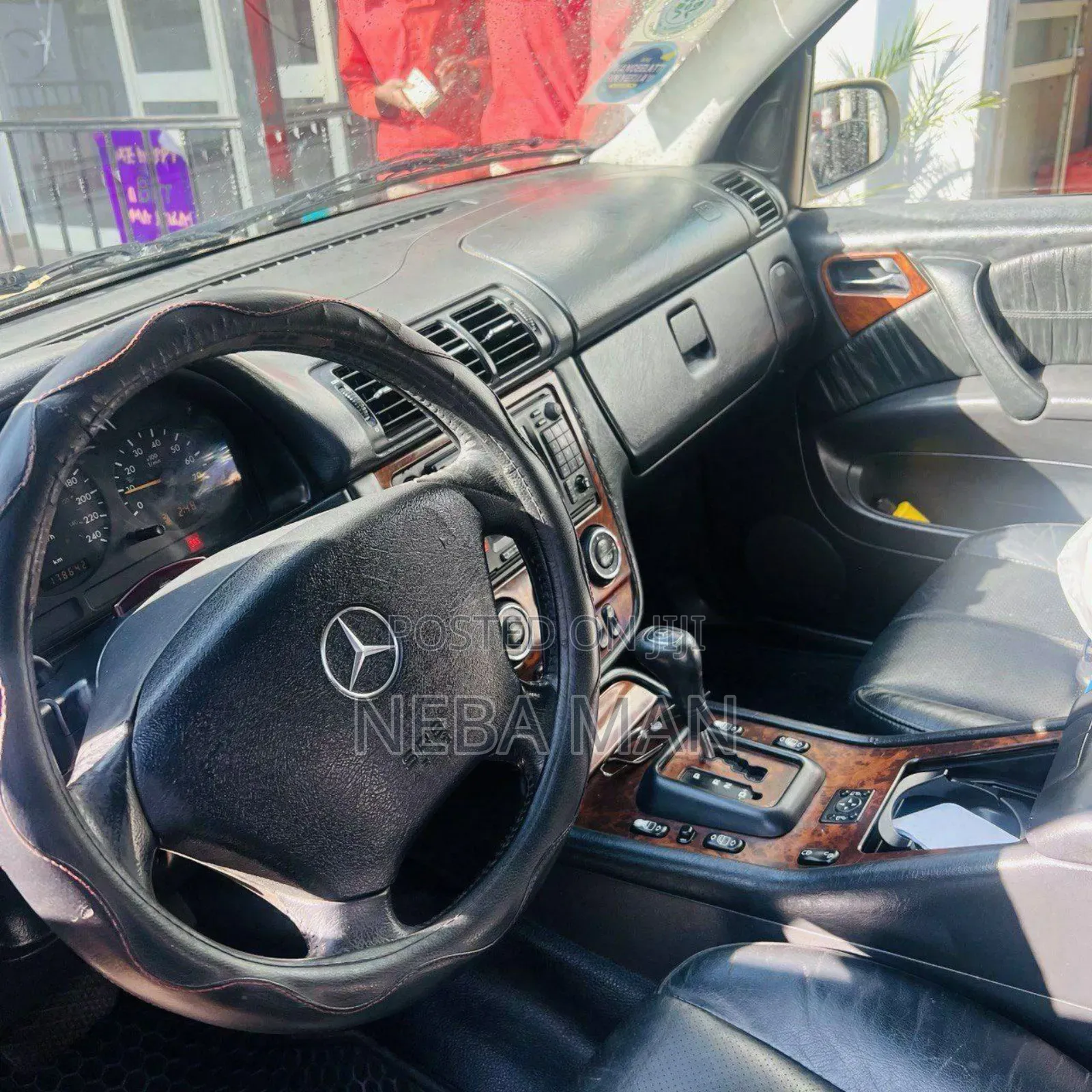 Mercedes-Benz E320 2003 Gold