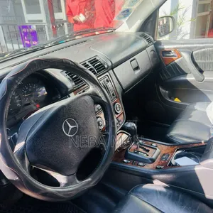 Mercedes-Benz E320 2003 Gold