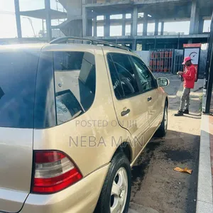 Mercedes-Benz E320 2003 Gold