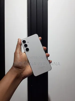 Photo - Samsung Galaxy S24 Plus 256 GB Silver