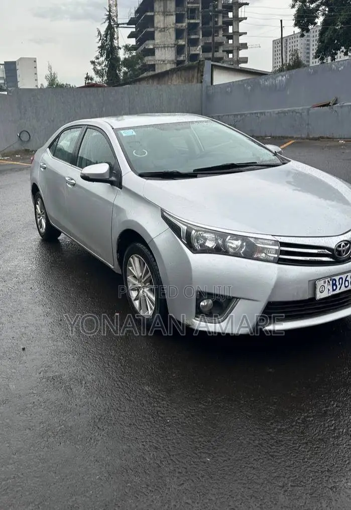 Toyota Corolla 2015 Silver