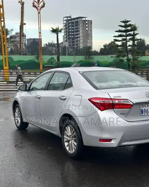 Toyota Corolla 2015 Silver