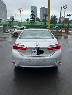 Toyota Corolla 2015 Silver