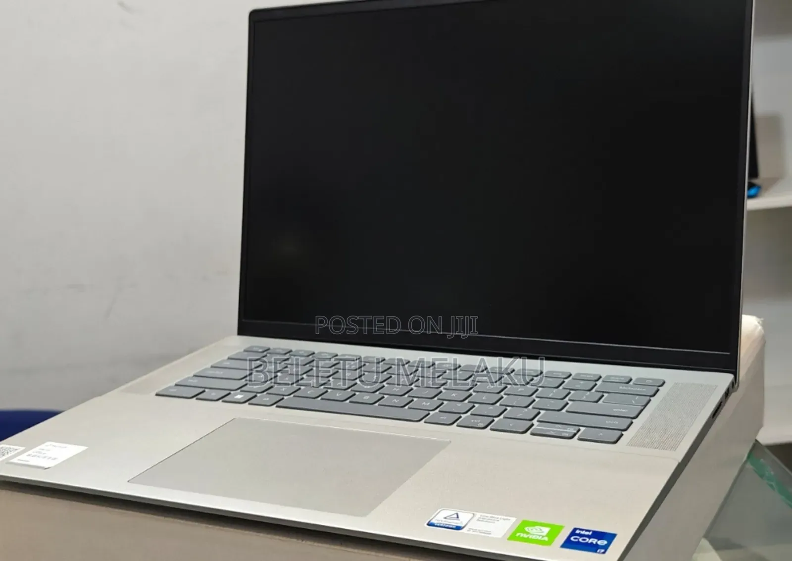 New Laptop Dell Inspiron 15 16GB Intel Core I7 SSD 512GB