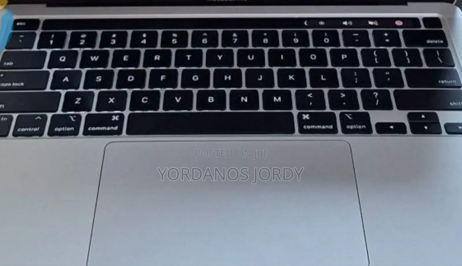 New Laptop Apple MacBook Pro 2022 M2 8GB Apple M2 SSD 512GB