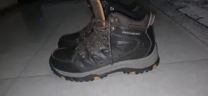 Available on Hand 42 Uk Size