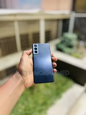 Photo - Samsung Galaxy S21 5G 128 GB Black