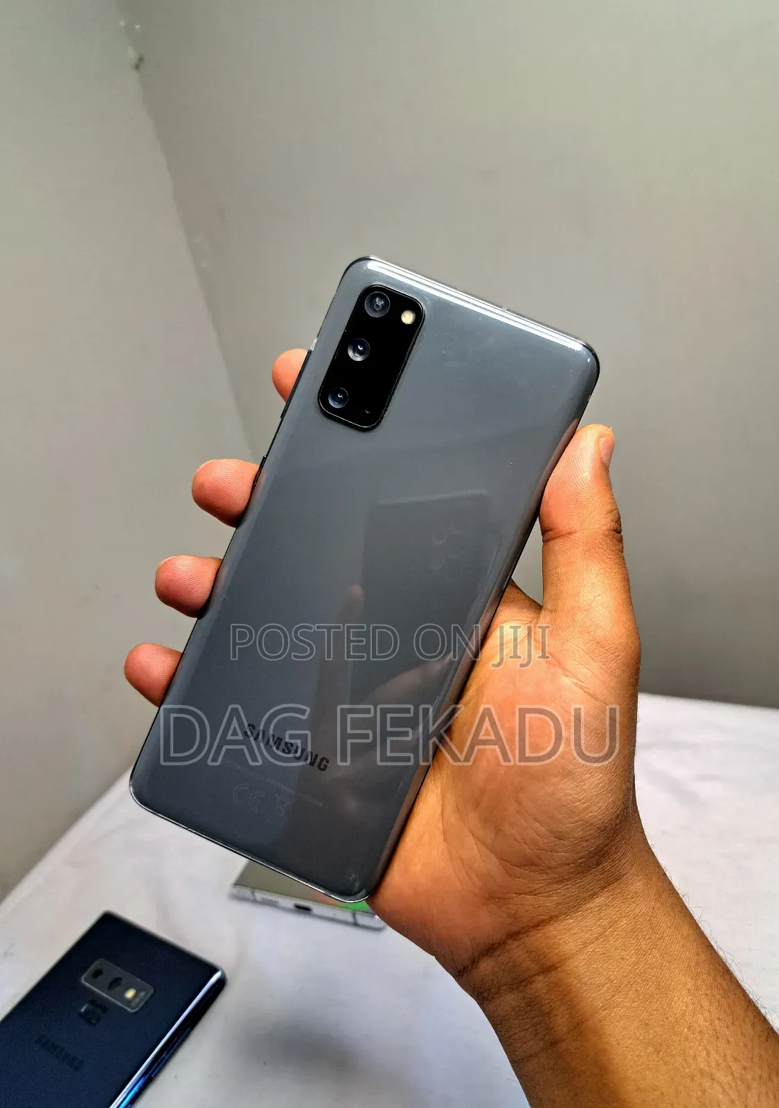 New Samsung Galaxy S20 128 GB Gray