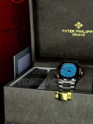 Photo - Patek Philipes Tiffany Blue Dial