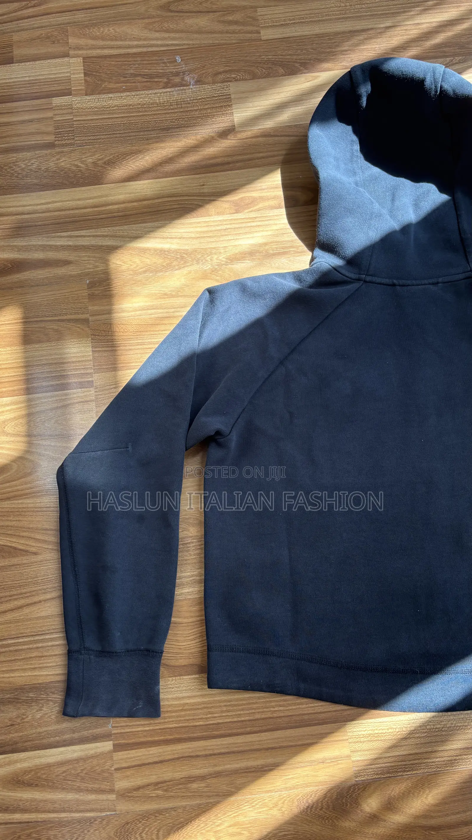 Original Nike Sportswear Tech Used