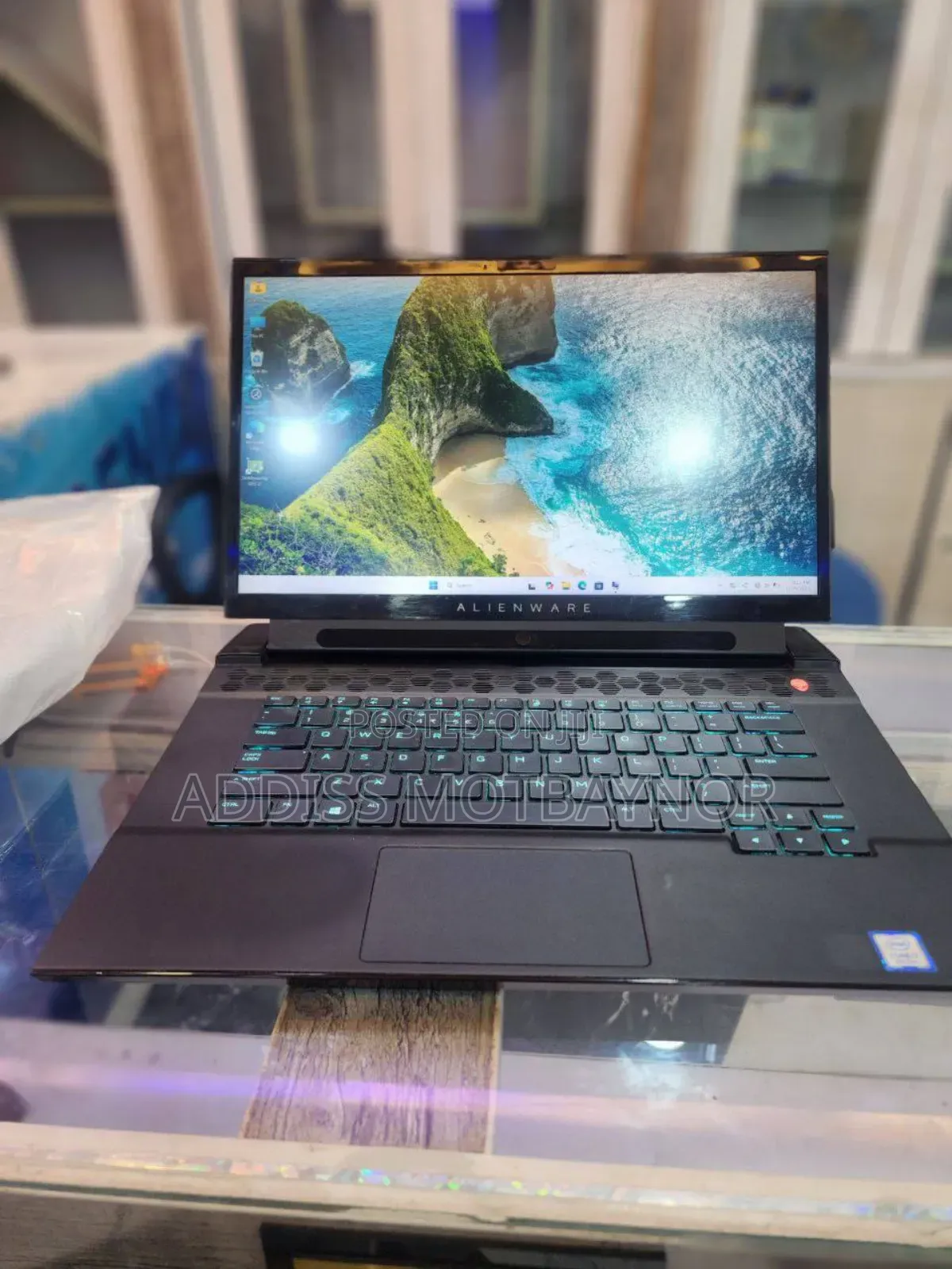 New Laptop Alienware Area-51m 16GB Intel Core I7 SSD 512GB