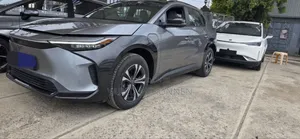 Photo - Toyota bZ4X 2024 Silver