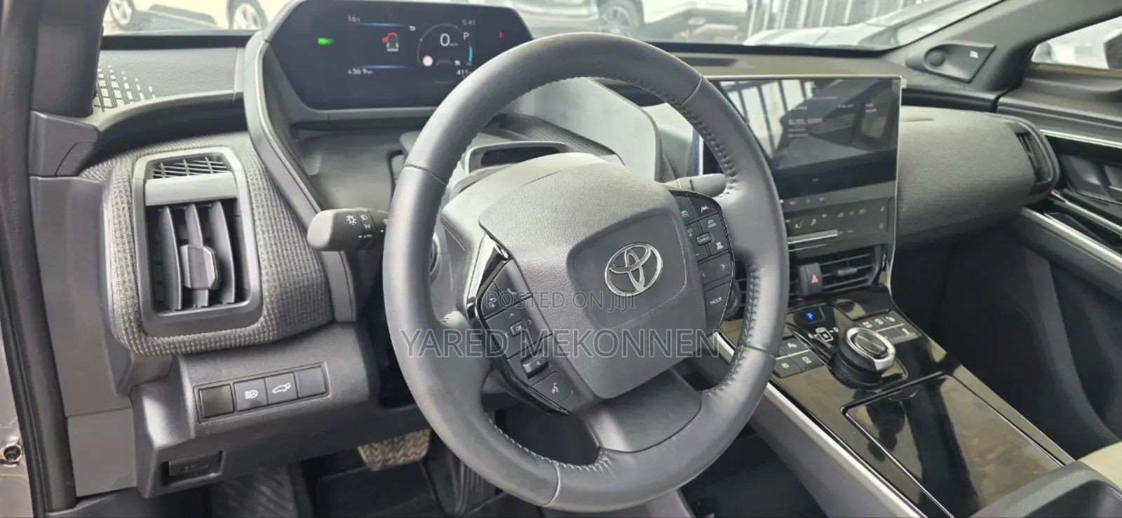 Toyota bZ4X 2024 Silver