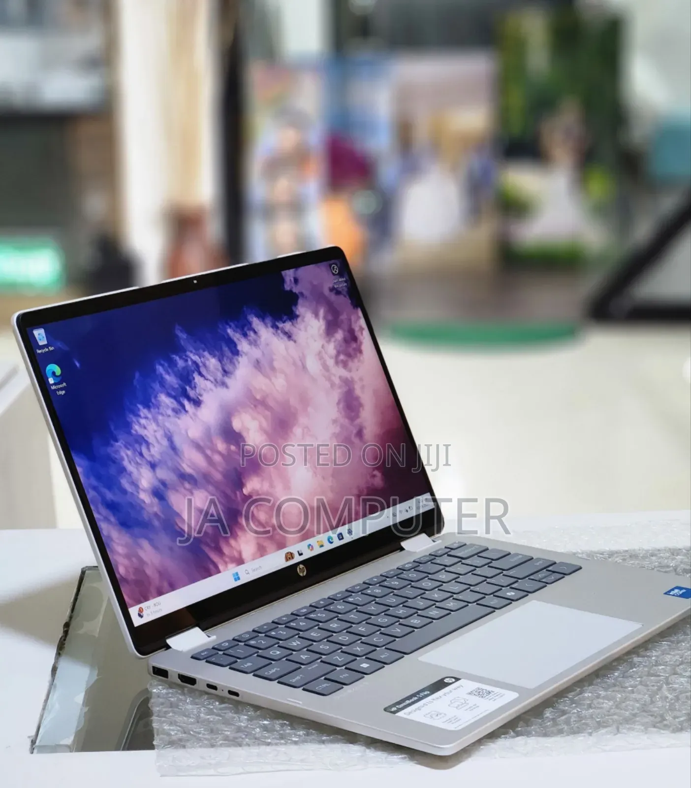 New Laptop HP OmniBook 5 Flip 16GB Intel Core 7 SSD 1T