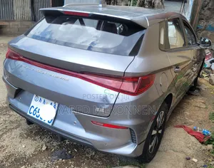 BYD E2 43 kWh 94 hp FWD 2025 Silver