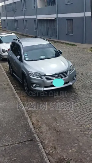 Toyota RAV4 2.5 2011 Silver