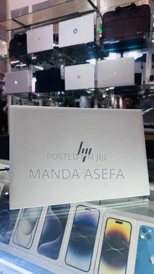 New Laptop HP EliteBook 830 G8 16GB Intel Core i7 SSD 512GB