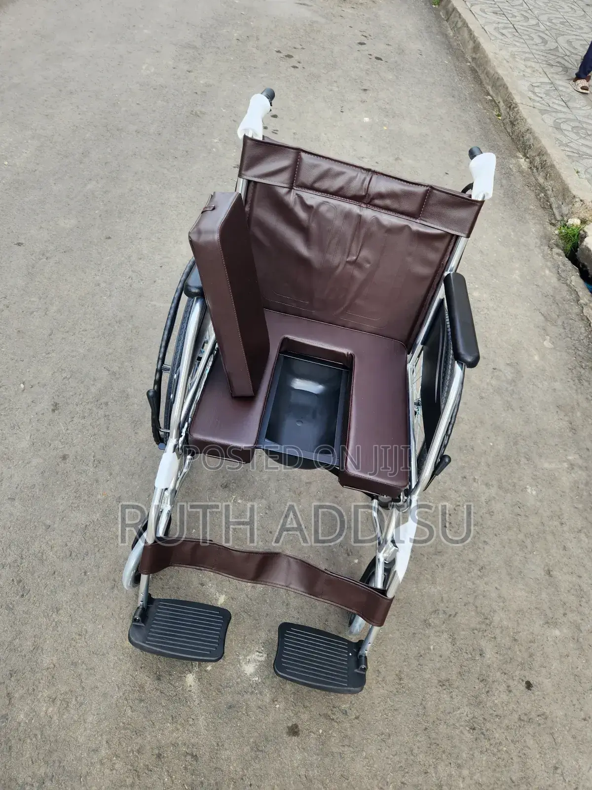 Commode Wheelchair腕腕wheelchair奢侈wheelchair短暫wheelchair煞星wheelchair