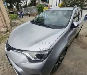 Toyota RAV4 2016 Silver