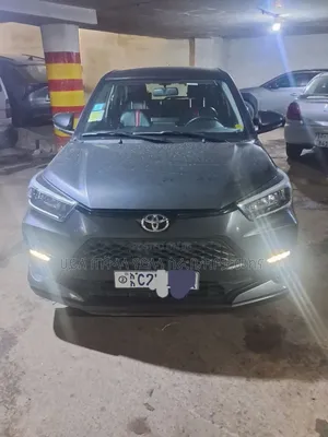 Toyota Raize 2022 Maroon