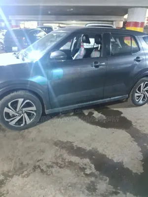 Toyota Raize 2022 Maroon