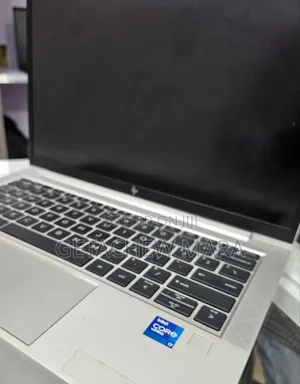New Laptop HP EliteBook 830 G8 16GB Intel Core I7 SSD 512GB