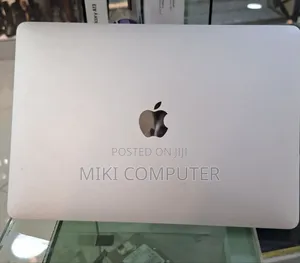 New Laptop Apple MacBook Pro 2022 M2 8GB Intel SSD 512GB